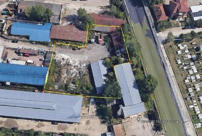 Teren intravilan 3.100 mp cu construcții - Târgoviște