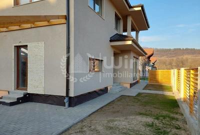 Casă individuală cu 5 camere în Suceagu