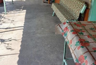 Casă cu 4 camere cu Teren 2600 Mp în Central - 1