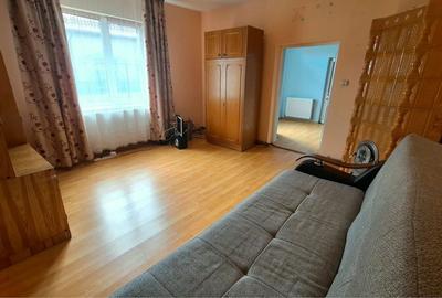 Casă cu 3 camere în CFR - 6