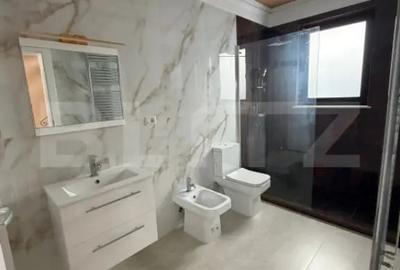 Casă cu 4 camere cu Teren 400 Mp în Central - 1