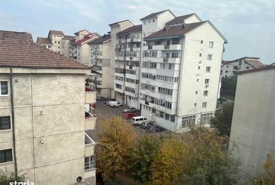 Apartament cu 3 camere în Micro 3 - 1