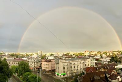 Inchiriez apartament, 2 camere, Casa Poporului, bl.Libertatii, loc parcare - 2
