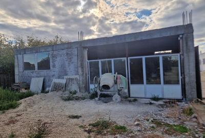 Inchiriez atelier/hala 300m2 in cartierul gai, arad. plus loc in fata, mare Inchiriez atelier/hala 300m2 in cartierul gai, arad. plus loc in fata, mare - 4