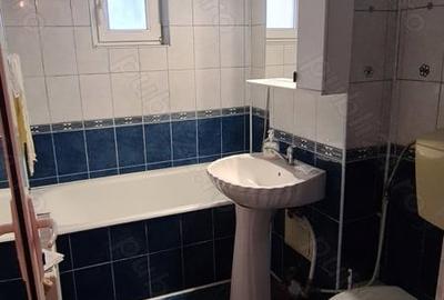 Apartament cu 3 camere decomandat în Tecuci - 3