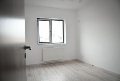 Apartament cu 3 camere decomandat în Prelungirea Ghencea