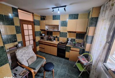 Apartament cu 3 camere decomandat în Traian - 3