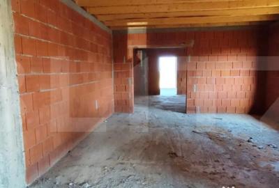 Casă cu 4 camere cu Teren 1657 Mp în Viile Satu Mare - 9