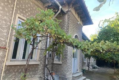 Casă cu 4 camere cu Canalizare în Ana Ipătescu - 7