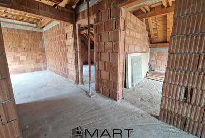 Casa la rosu in Sura Mare - 11