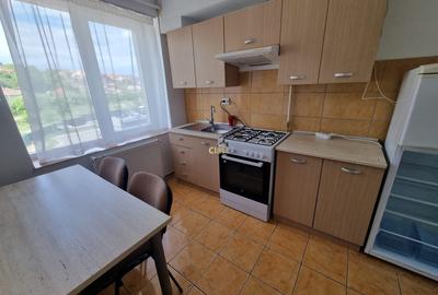 Apartament cu 2 camere semidecomandat, mobilat în Iris