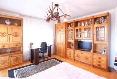 Casă individuală cu 8 camere cu Canalizare în Central - 18