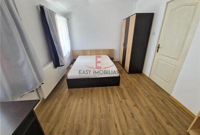 Apartament cu 4 camere decomandat în Cornișa