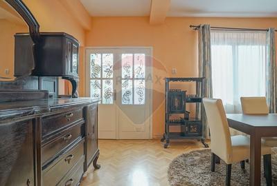 Apartament cu 3 camere semidecomandat, mobilat în Cetatea - 8