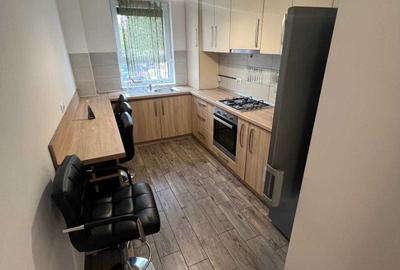 Apartament cu 2 camere decomandat în Tractorul - 6