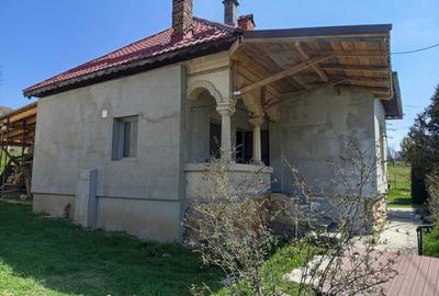 Casă cu 3 camere în Bughea de Sus - 1