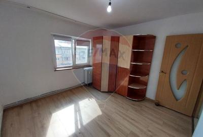 Apartament cu 2 camere decomandat, mobilat în Rovine - 8