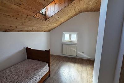 Casă cu 8 camere cu Canalizare în Ultracentral - 10