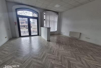Spațiu comercial, de 100 mp, în Central - 2