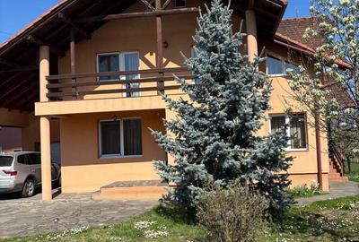 Casă cu Teren 800 Mp în Central