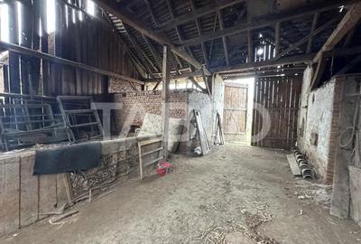 Casa de vanzare 2 camere anexe gospodaresti 1248 mp teren in Beclean - 6