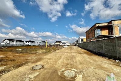 Teren Construcții intravilan de 1042 mp, în Tunari - 15