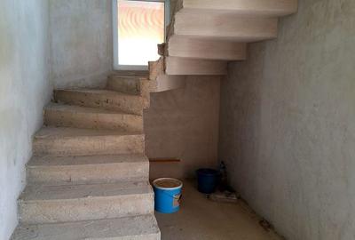 Casă cu 4 camere cu Teren 492 Mp în Bascov - 10