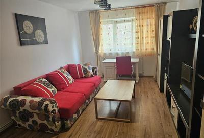 Apartament cu 2 camere decomandat în Micro IV - 22