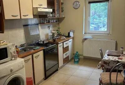 3 cam dec 2 bai 2 balcoane parter inalt ACCES DIN STRADA zona Complex Studentesc Parvan - 3