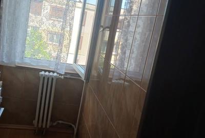 Garsonieră decomandată în Central - 8