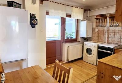 Apartament cu 3 camere semidecomandat în Central - 4