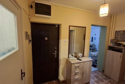 Apartament cu 4 camere decomandat în Titan - 9