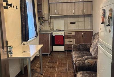 Garsonieră decomandată în Central - 2