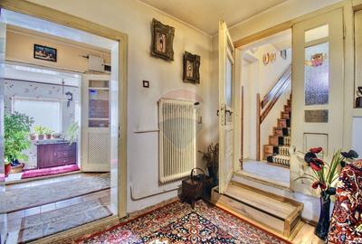 Casă cu 7 camere cu Teren 800 Mp în Central - 9