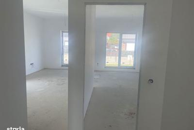 Casă cu 3 camere în Sub Coastă - 3