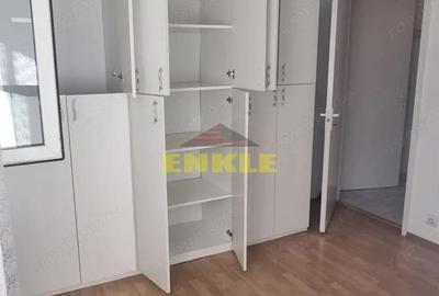 De vanzare apartament cu 3 camere, zona Unirii - 2