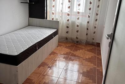 Apartament cu 3 camere decomandat în Traian - 5