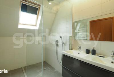 Casă cu 7 camere cu Teren 200 Mp în Central - 9