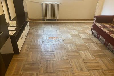 Apartament 2 camere , zona Inspectoratul Scolar - Scoala nr - 2