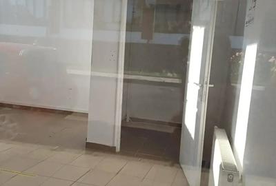 Spațiu comercial, de 21 mp, în Central - 3