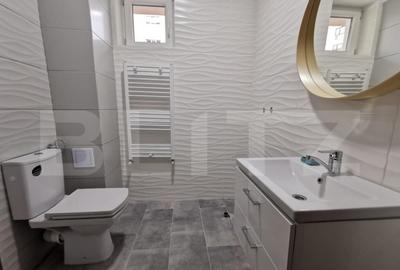 Apartament 2 camere ,loc de parcare + boxa , zona 9 mai - 5