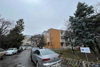 Spațiu comercial, în P-ța Victoriei - 2