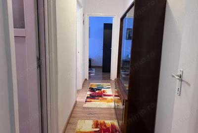 Apartament cu 3 camere semidecomandat în Central - 10