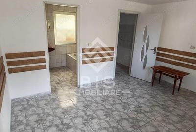 Spațiu comercial, de 80 mp, în Central - 6