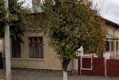 Casă cu 3 camere cu Canalizare în Central - 5