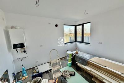 Casă cu 4 camere cu Teren 250 Mp în Miroslava