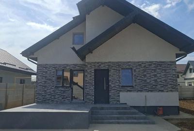 Casă cu Teren 373 Mp în Central - 3