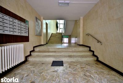 Apartament cu 3 camere semidecomandat în Centrul Civic - 2