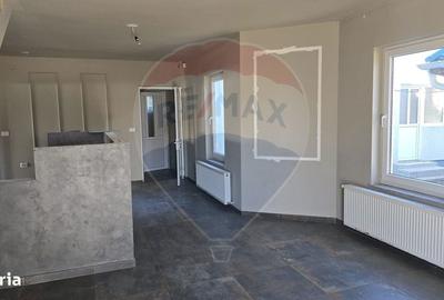 Casă cu 8 camere cu Teren 1300 Mp în Gălănești - 15