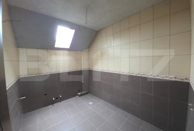 Casa cu 5 camere, 300 mp, teren 27 ari, Valea Rusului - 20